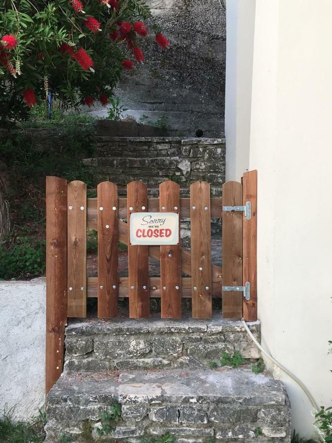 Chez Nikos Villa Kompítsion Esterno foto